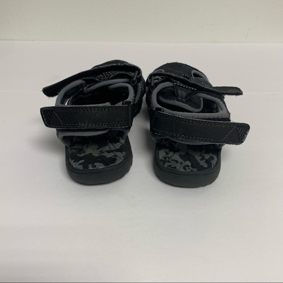 SONOMA | Size Kids Boys 12 | Gallop Black/Gray Flexible Fisherman Sandals - Picture 2 of 9